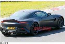 阿斯顿马丁最新爆料,极致奢华与科技融合，引领未来汽车潮流